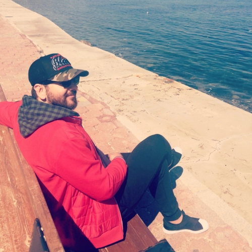 Dr. Hayati Er