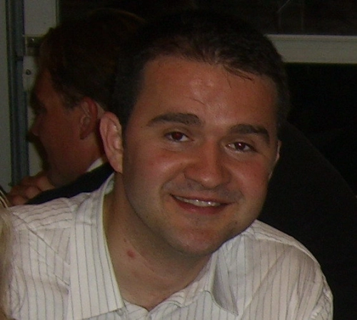 Dr. Uzm. Dt. Erion Cerekja
