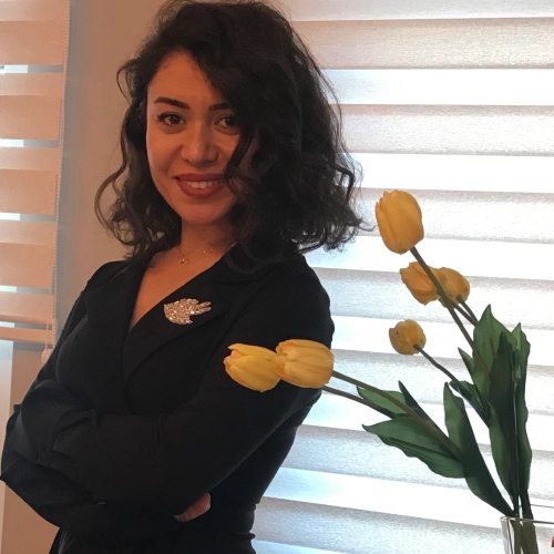 Duygu Özel