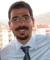 Doç. Dr. Kadri Karaer