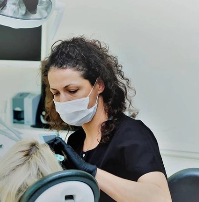 Dr. Dt. Elçin Köle