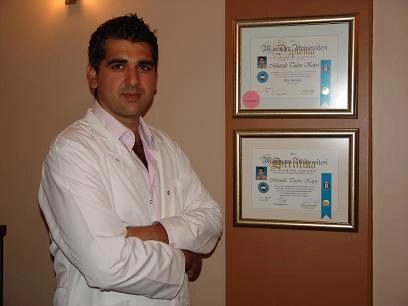 Dr. Dt. Tuğra Kaya