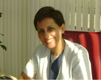 Dr. Dt. Esin Aktaş