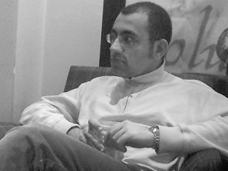 Dr. Erkam Eksen