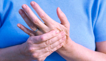 Raynaud fenomeni hangi hastalık ve durumlara eşlik edebilir?