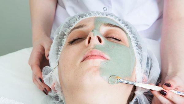 DERMATOLOJİ VE YÜZ GENÇLEŞTİRME