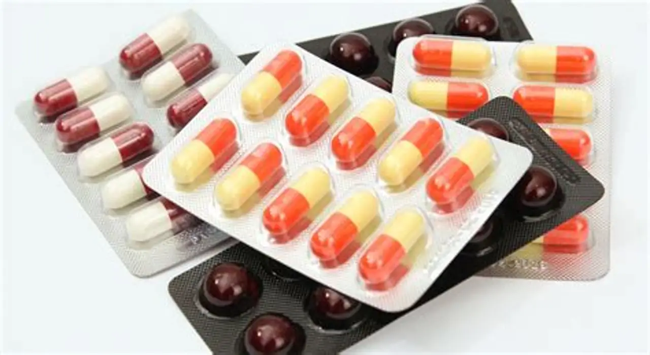 Tırnak Mantarı için ,Antifungal ve Antibiyotik İlaçlar: Faydaları, Zararları