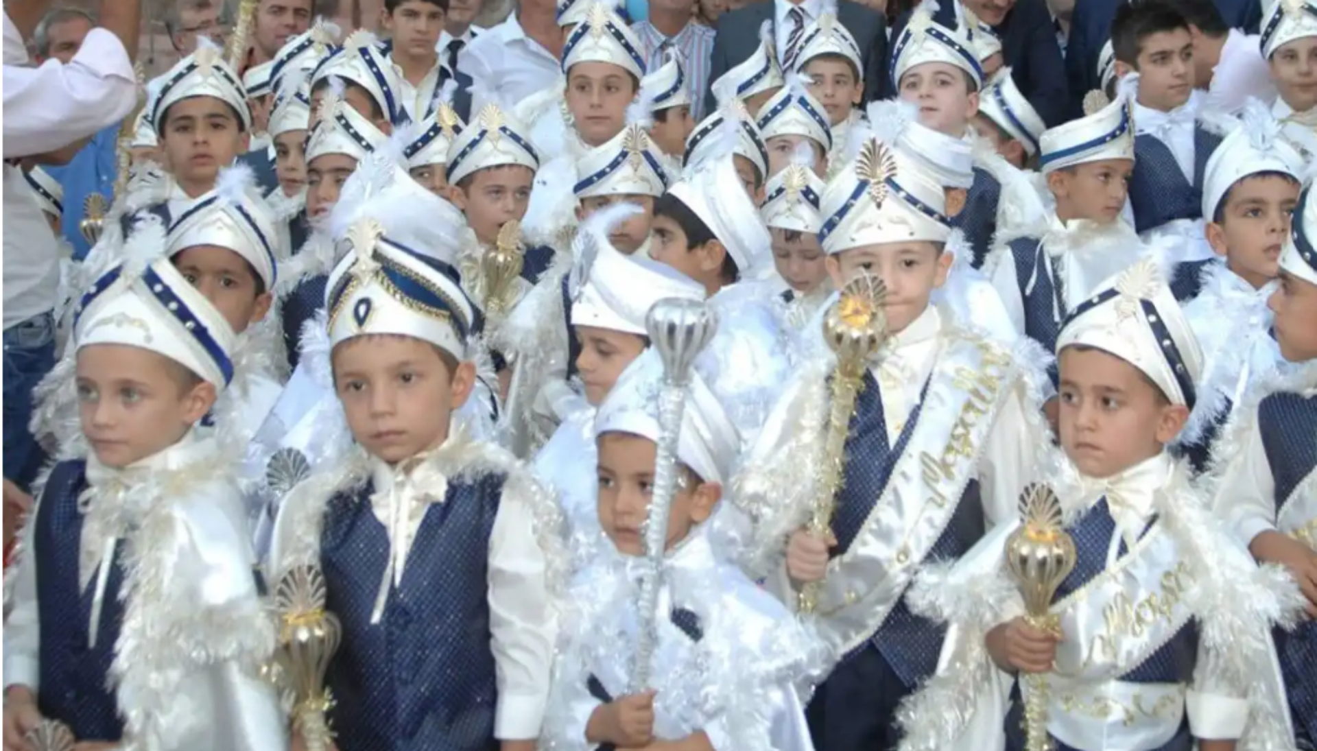 Çocuklar ne zaman sünnet ettirilmeli, öncesinde ve sonrasında dikkat edilecek hususlar nelerdir? makalesi