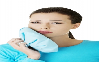 İmplant uygulması ağrılı bir uygulama mıdır? Ağrı kontrolü nasıl yapılır? makalesi