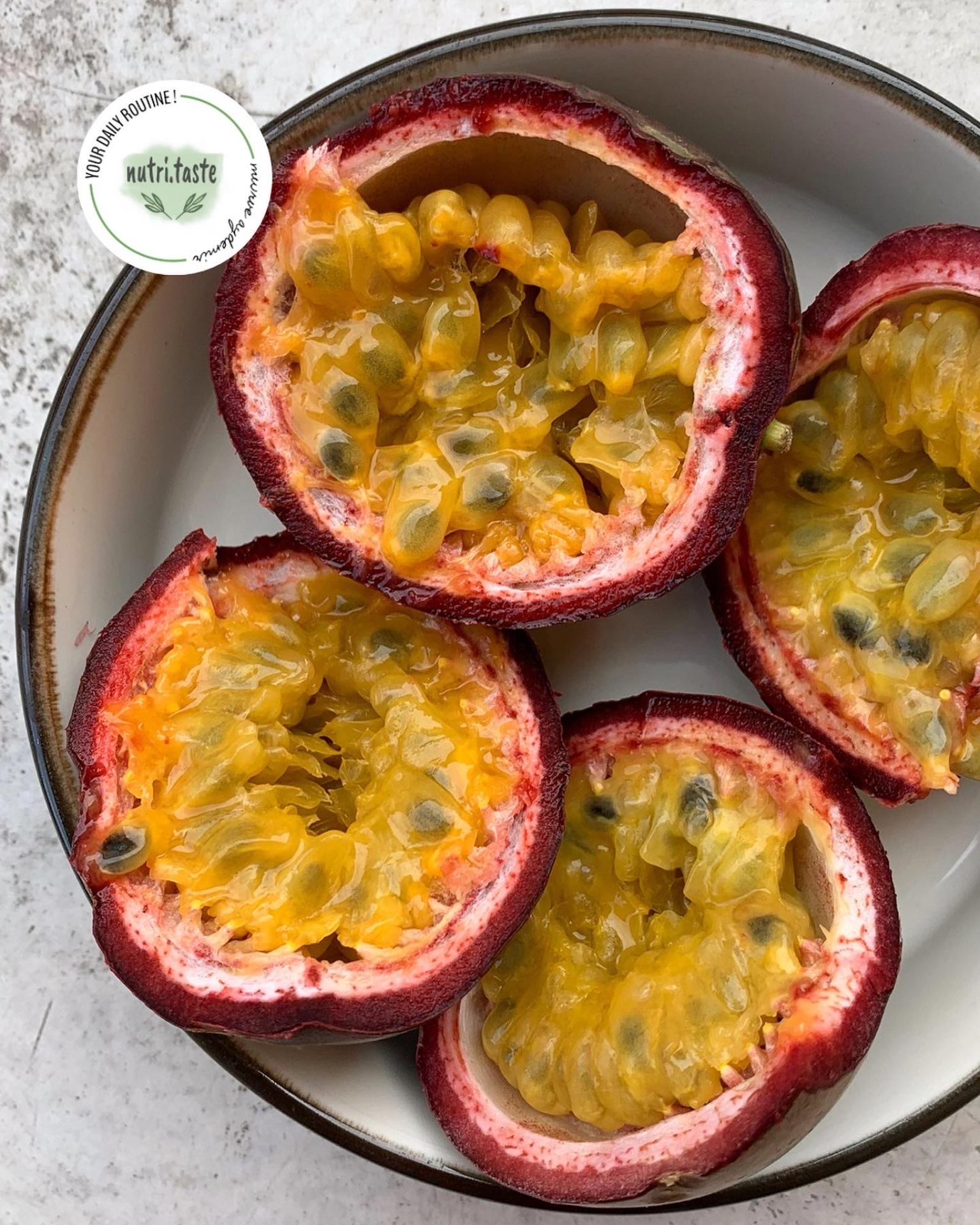 Çarkıfelek Meyvesi = Passion Fruit