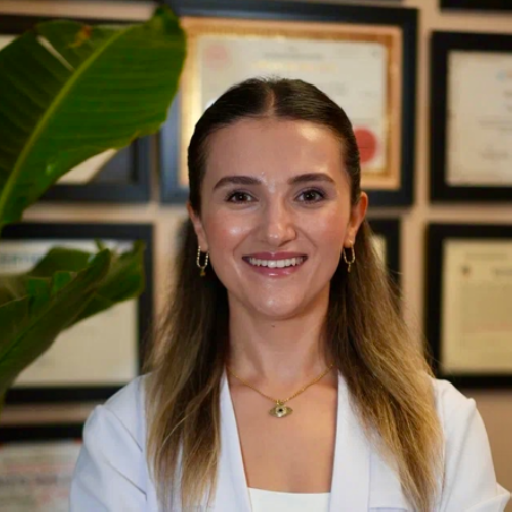 Op. Dr. Büşra Şahin