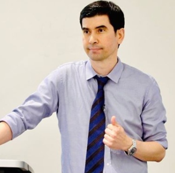 Dr. Şahin Şenay