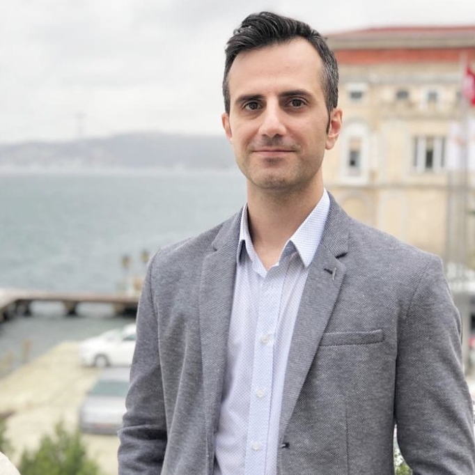 Uzm. Dr. Alborz Moshfeghi