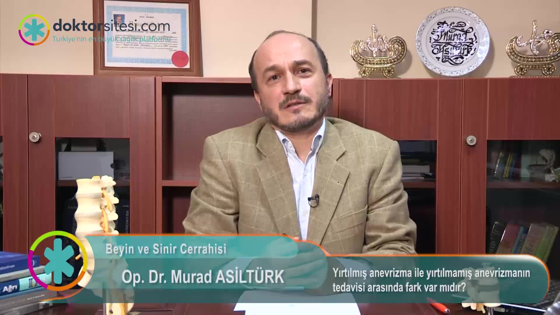 Yırtılmış anevrizma ile yırtılmamış anevrizmanın tedavisi arasında fark var mıdır?