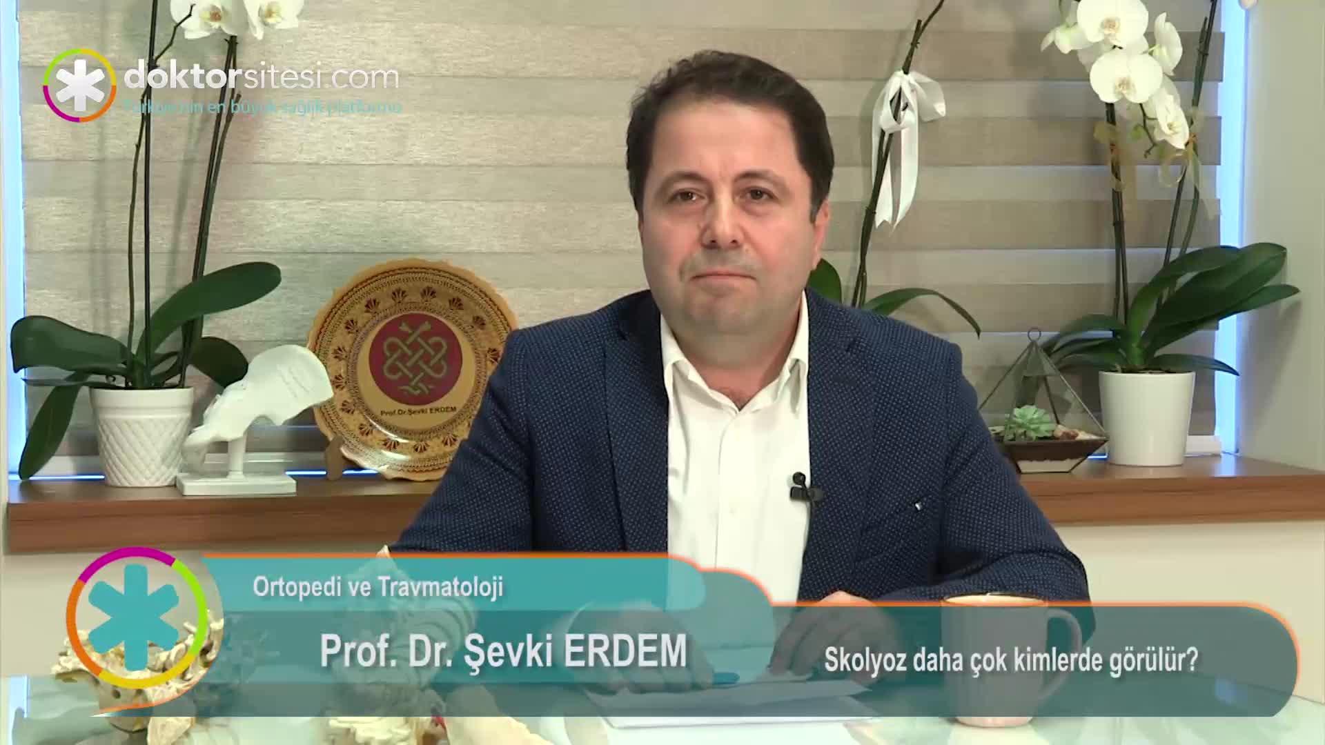 Skolyoz daha çok kimlerde görülür?
