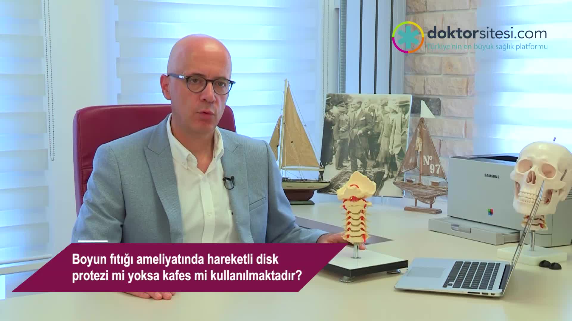 Boyun fıtığı ameliyatında hareketli disk protezi mi yoksa kafes mi kullanılmaktadır?