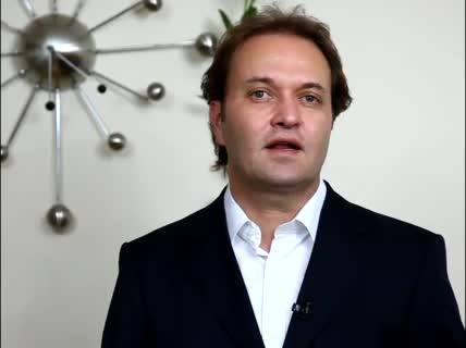 Ulvi Güner - Kırışıklık tedavisinde neler yapılıyor ve ne zaman başlamak gerekir?
