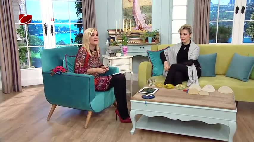 Kanaltürk Derya'nın Dünyası - Meme Estetiği - Op.Dr.Defne Erkara