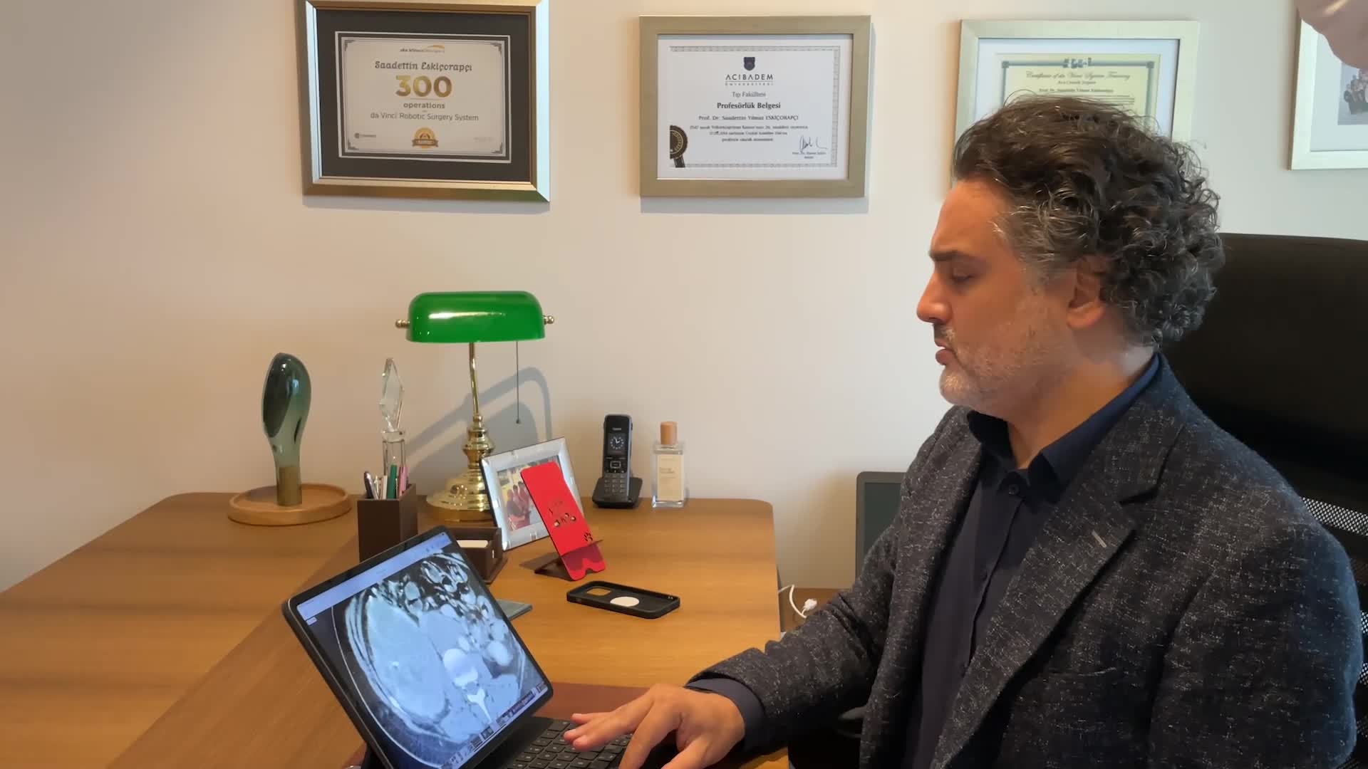 Youtube - Prostat Hastalıklarında Robotik Cerrahi Ne Gibi Avantaj Sağlar?